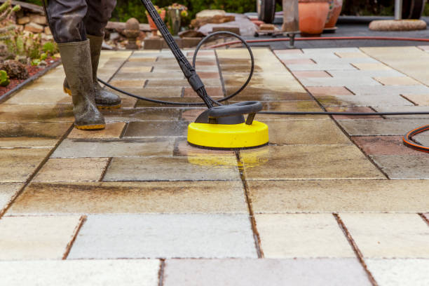 Best Gutter Cleaning  in Lawrence, KS